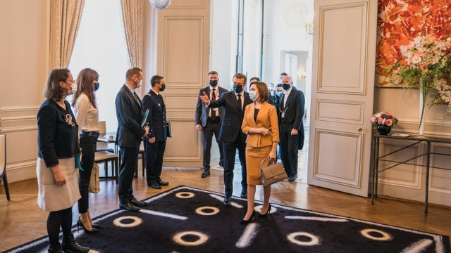 Președinta Maia Sandu a discutat, la Paris, cu omologul său francez, Emmanuel Macron. „Franța este un partener strategic important pentru R. Moldova și o țară prietenă”