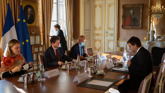 Nicu Popescu, a avut o întrevedere cu secretarul de stat francez pentru afaceri europene Clément Beaune, în cadrul vizitei sale la Paris