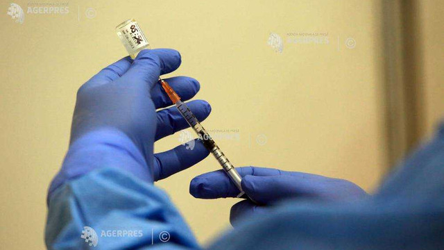 SUA autorizează a treia doză de vaccin anti-Covid pentru toți adulții