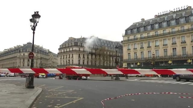 VIDEO | Incendiu de proporții în apropierea Operei Garnier din centrul Parisului
