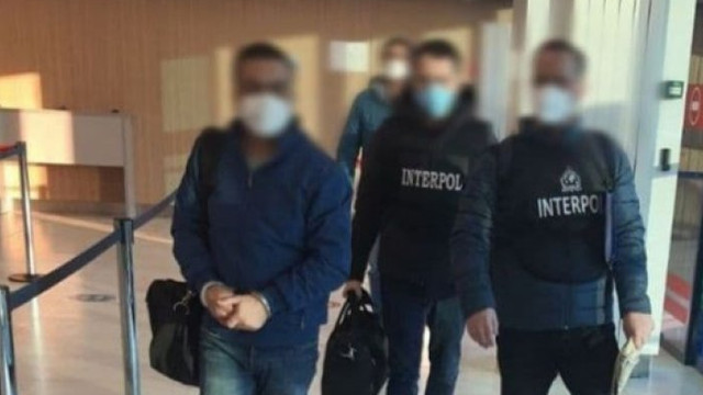 Un moldovean căutat de Interpol a fost extrădat din Cehia