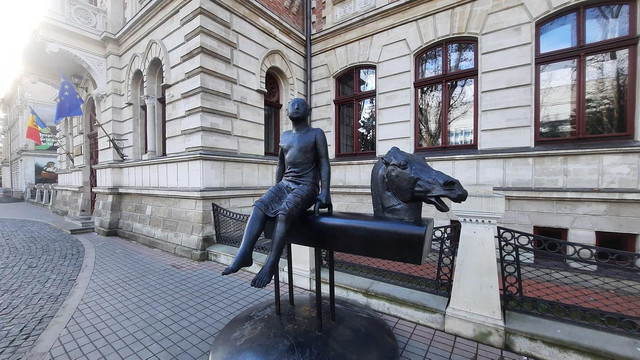 Sculptorul român Virgil Scripcariu și-a vernisat lucrările la Chișinău
