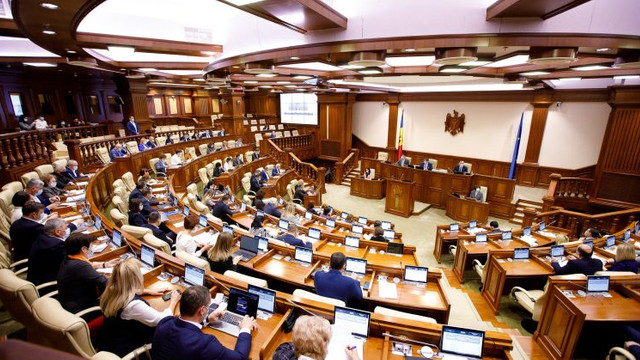 Proiectul politicii fiscale și vamale pentru anul 2022 a fost votat în prima lectură
