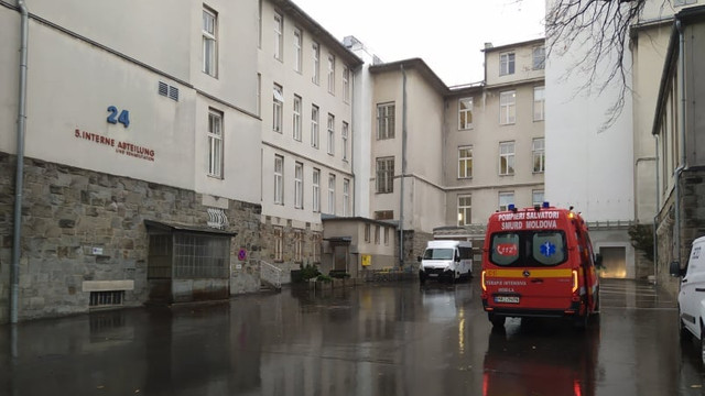 Intervenție terestră trasfrontalieră SMURD. Paramedicii au adus o pacientă din Austria în R.Moldova