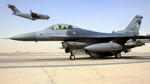 România a început demersurile pentru achiziționarea următoarei escadrile de F-16. Punctul final al programului va fi F-35
