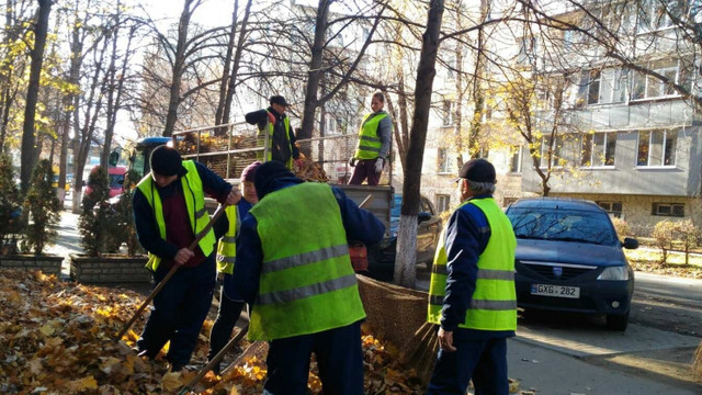 Campania de salubrizare din Chișinău: 2900 de curse de evacuare a deșeurilor