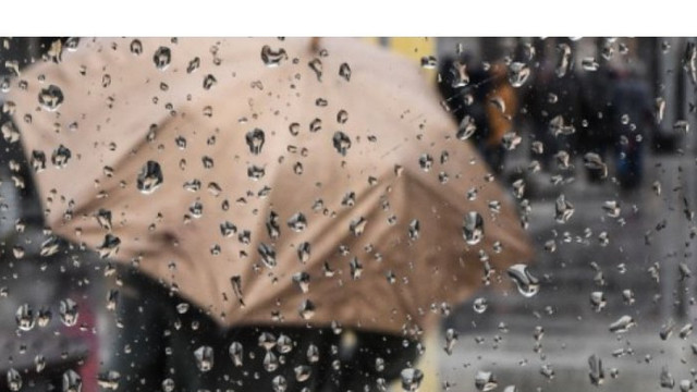 Meteorologii anunță un sfârșit de săptămână ploios
