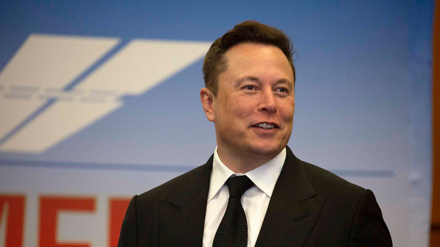 Elon Musk a vândut acțiuni Tesla în valoare de 12 miliarde de dolari într-o lună