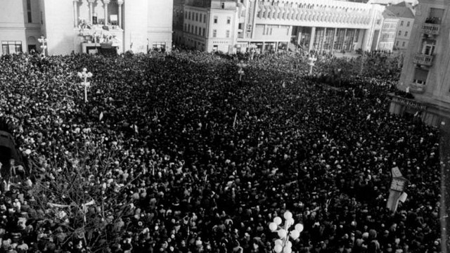 România | Zi de doliu în memoria martirilor, care au fost uciși acum 32 de ani, la Timișoara