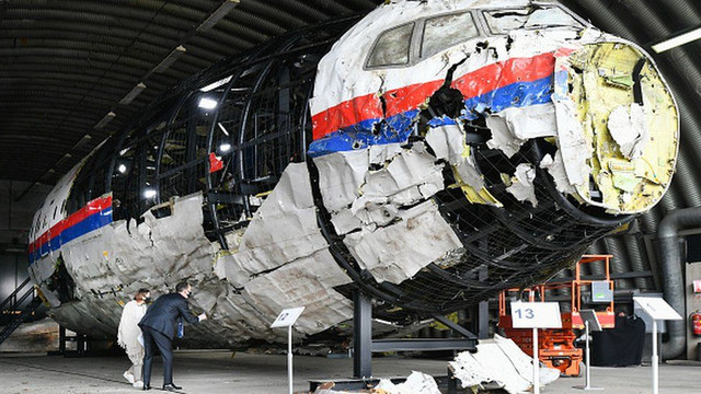 Suspecții în procesul din Țările de Jos, 'pe deplin responsabili' pentru doborârea zborului MH17, potrivit acuzării