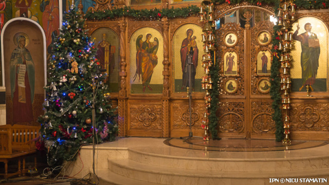 Creștinii ortodocși care se conduc de calendarul de stil nou sărbătoresc Crăciunul