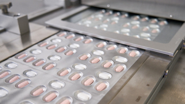 Ce se știe despre noile pastile anti-COVID. Cât de eficient e tratamentul, cât costă și câte pilule trebuie luate pe zi