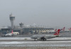 VIDEO | Un acoperiș al aeroportului din Istanbul s-a prăbușit din cauza zăpezii
