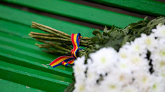 De Ziua națională a culturii Președintele Parlamentului Igor Grosu a depus flori la bustul lui Mihai Eminescu