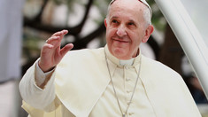 Papa Francisc a donat 100.000 de euro pentru migranții blocați la frontiera dintre Polonia și Belarus
