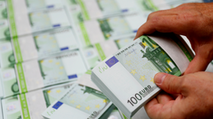 Cei 1,6 milioane de euro confiscați la vamă se transferă în bugetul de stat
