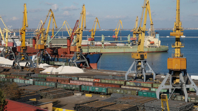 Navele rusești nu mai au voie să intre în porturile ucrainene. Interdicția a intrat în vigoare azi
