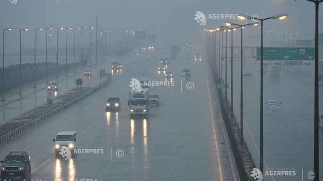 Țările din Golf, în alertă din cauza ploilor torențiale