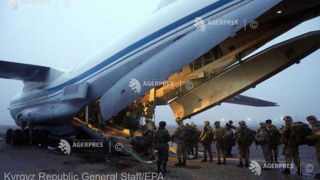 Rusia tansferă cu cel puțin 75 de avioane-cargo trupe și echipamente militare în Kazahstan