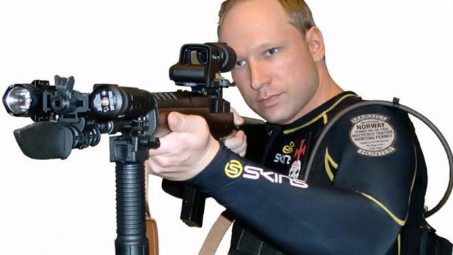 Anders Breivik, autorul atacului din Norvegia cu 77 de morți, cere să fie eliberat condiționat după doar 10 ani de închisoare