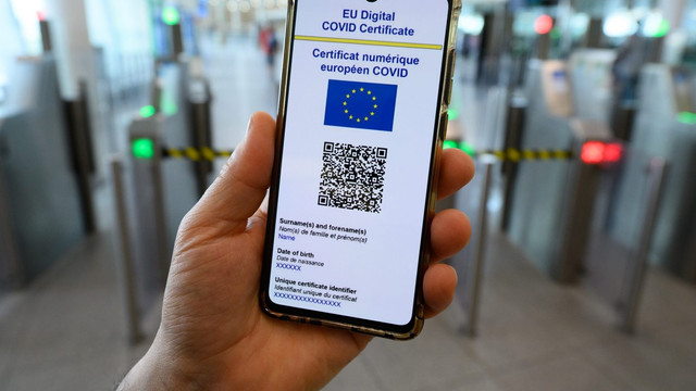 Noi reguli de călătorie în UE, începând cu 1 februarie: Certificatul digital COVID va fi valabil 270 de zile pentru cei care au schemă completă de vaccinare sau booster
