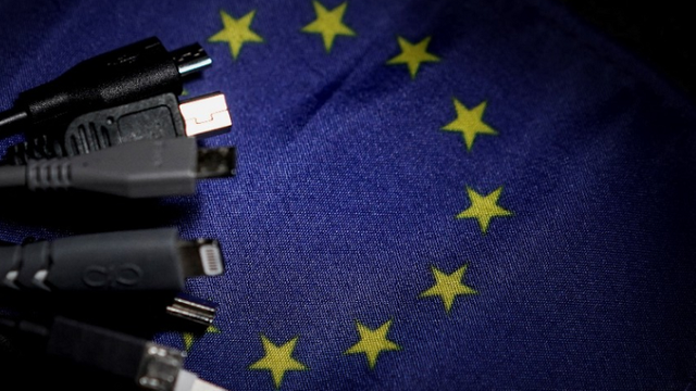 Statele UE sunt de acord cu crearea unui încărcător unic pentru toate dispozitivele electronice mobile