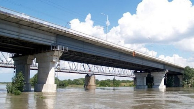 Guvernul a aprobat semnarea Acordului moldo-român privind construcția podului rutier peste Prut la Ungheni 

