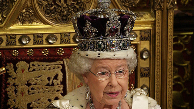 Regina Elisabeta a II-a celebrează duminică 70 de ani de domnie într-o perioadă marcată de turbulențe
