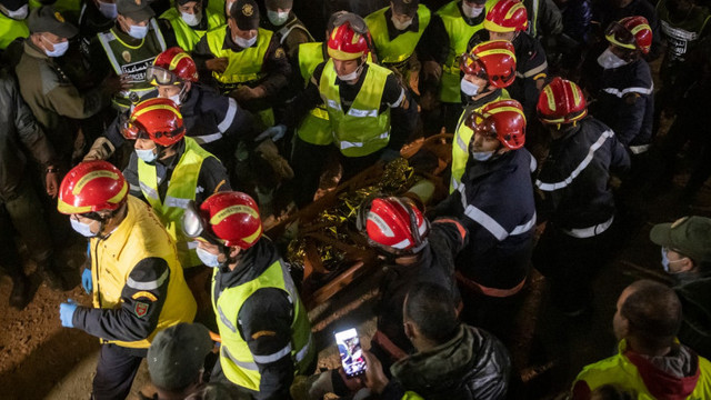 Micuțul Rayan din Maroc, căzut de 5 zile într-un puț la 32 de metri adâncime, a murit, în ciuda unei ample operațiuni de salvare