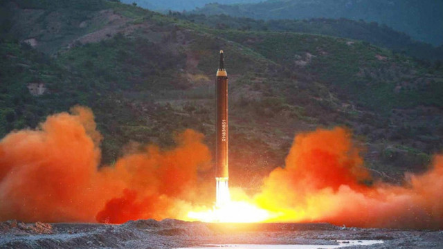 Coreea de Nord a verificat un nou sistem de arme. Imaginile din satelit sugerează că se pregătește pentru al șaptelea test nuclear