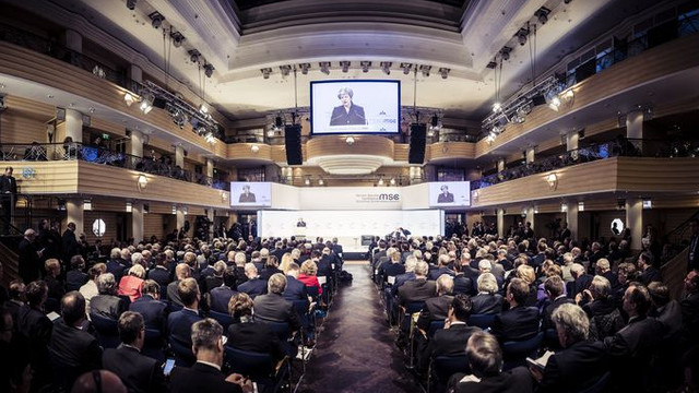 La München începe tradiționala Conferință de Securitate. Evenimentul este dedicat în mare parte crizei provocate de concentrarea trupelor ruse la frontiera cu Ucraina 