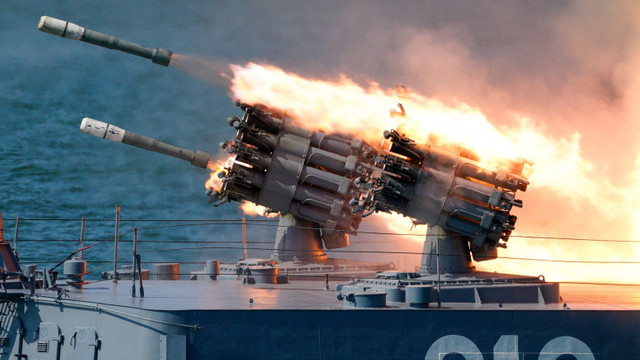 Rusia amenință că va deschide focul asupra navelor străine care intră în apele sale teritoriale
