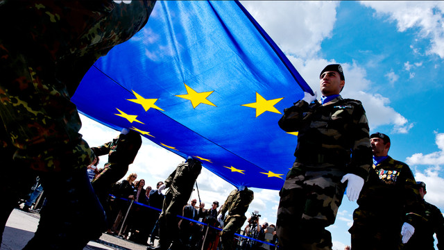 Busola Strategică: Comisia Europeană prezintă noi acțiuni pentru a consolida apărarea europeană și pentru a gestiona dependențele strategice