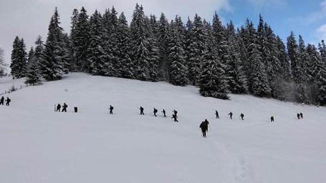 FOTO | Militarii Armatei Naționale se antrenează la Vatra Dornei, România