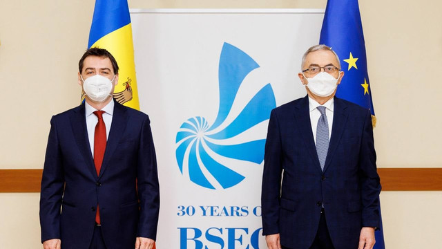 Nicu Popescu a avut o întrevedere cu ambasadorul Lazăr Comănescu, secretarul general al Organizației Cooperării Economice la Marea Neagră