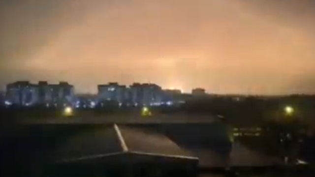 Incendiu la o conductă de gaze din Luhansk / Incendiul a izbucnit în urma unei explozii (VIDEO)
