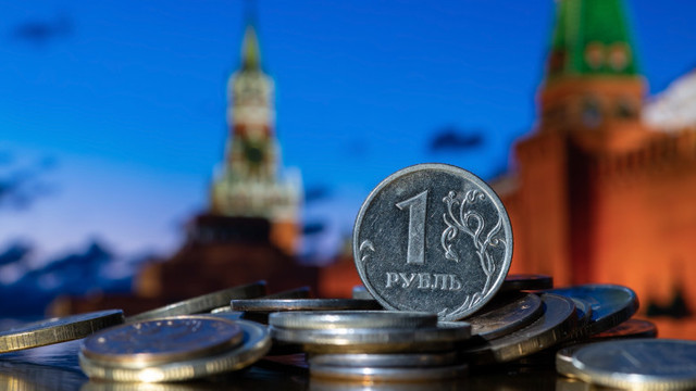 Rusia anulează o emisiune de obligațiuni guvernamentale, din cauza prăbușirii piețelor financiare. Rubla, la cel mai scăzut nivel
