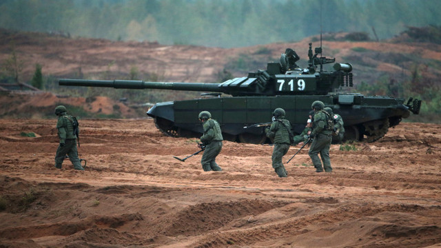 Consiliul Federației Ruse a aprobat cererea lui Putin de a trimite armata în Donbas