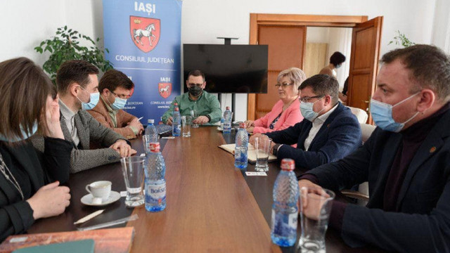 Reprezentanții municipalității vor studia experiența municipiului Iași în gestionarea deșeurilor
