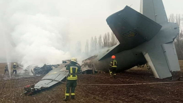 Avion militar ucrainean, prăbușit în apropiere de Kiev, cu 14 persoane la bord