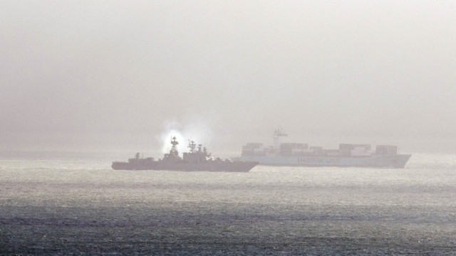 Franța a confiscat o nava rusească încărcată cu mașini