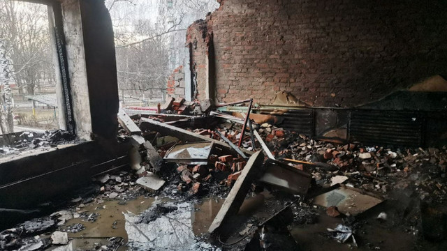 O grădiniță din nordul Ucrainei, distrusă de obuze trase de militari ruși