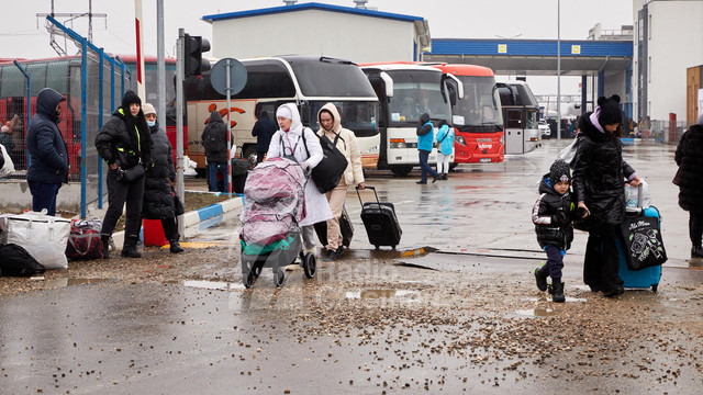Peste 51 de mii de ucraineni se află în R. Moldova. 19 mii sunt copii