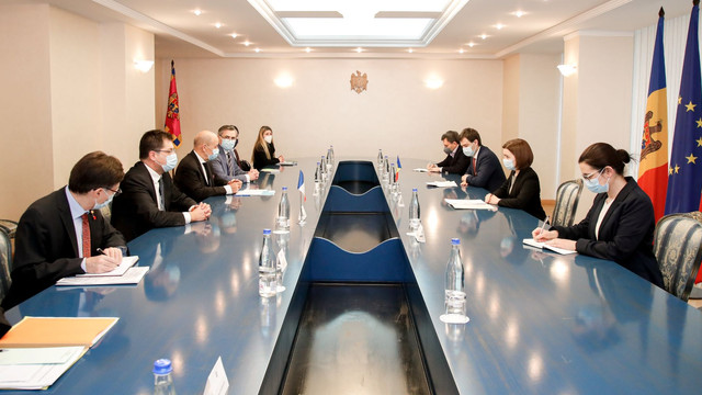 Președinta Maia Sandu s-a întâlnit cu ministrul pentru Europa și Afaceri Externe al Franței, Jean-Yves Le Drian

