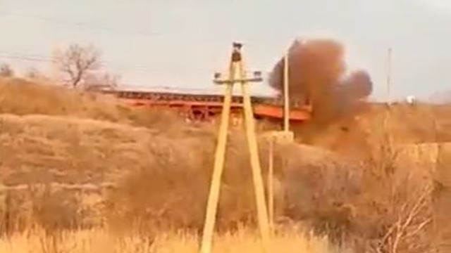 VIDEO | Podul feroviar care leagă regiunea transnistreană a R. Moldova de Ucraina a fost aruncat în aer