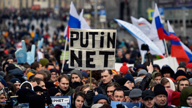 O nouă Cortină de Fier a cenzurii digitale cade peste Rusia. Cum va ajunge internetul rusesc să semene tot mai mult cu cel din China