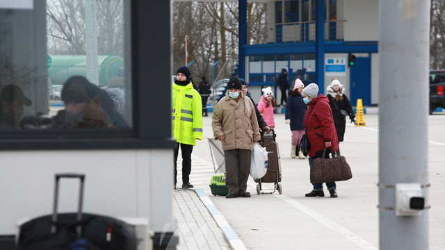 Refugiații din Ucraina pot ajunge în România cu mai multe tipuri de transport