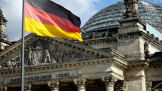 Germanii sunt în favoarea stopării importurilor de gaze și petrol din Rusia și pentru livrarea de armament Ucrainei - Sondaj
