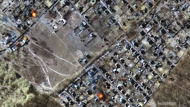 Imaginile satelitare arată unități militare ruse care continuă să se desfășoare mai aproape de Kiev (Maxar)