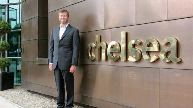 Oligarhul rus Roman Abramovici, apropiat al lui Putin, a fost demis din funcția de director al Chelsea